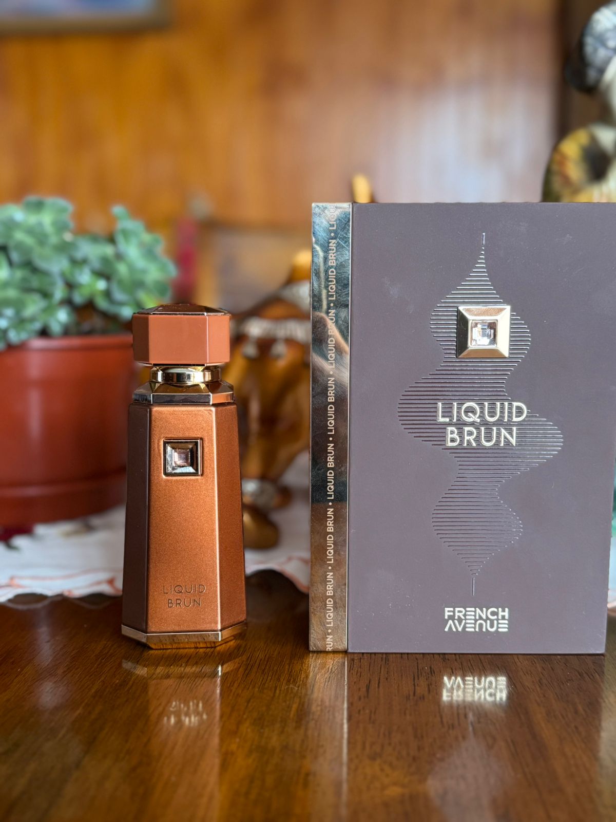 Decant Liquid Brun